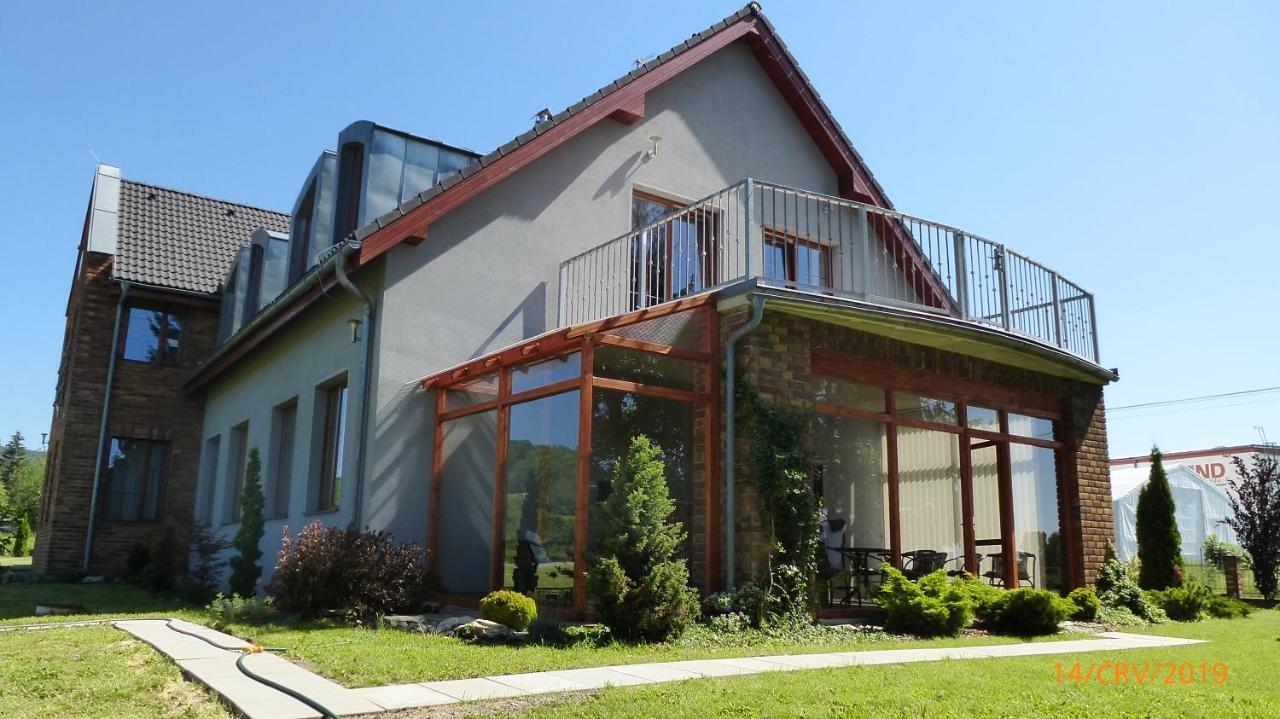 Vila Lipa Novy Bor Exterior photo